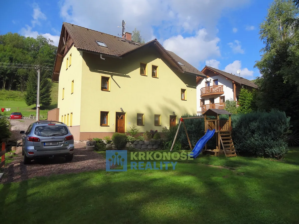 Prodej rodinného domu 272 m², pozemek 650 m²